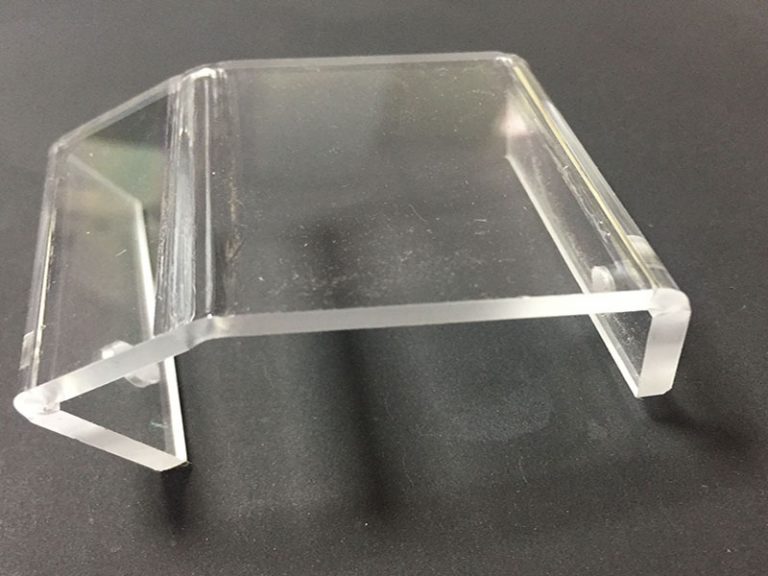 Wie man Acrylglas ohne Beschädigung biegt
